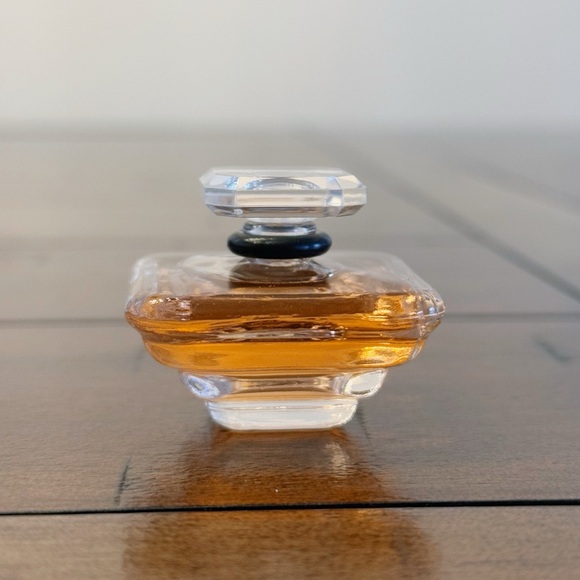 Lancome Tresor Edp Mini 7.5ml - Picture 2 of 3